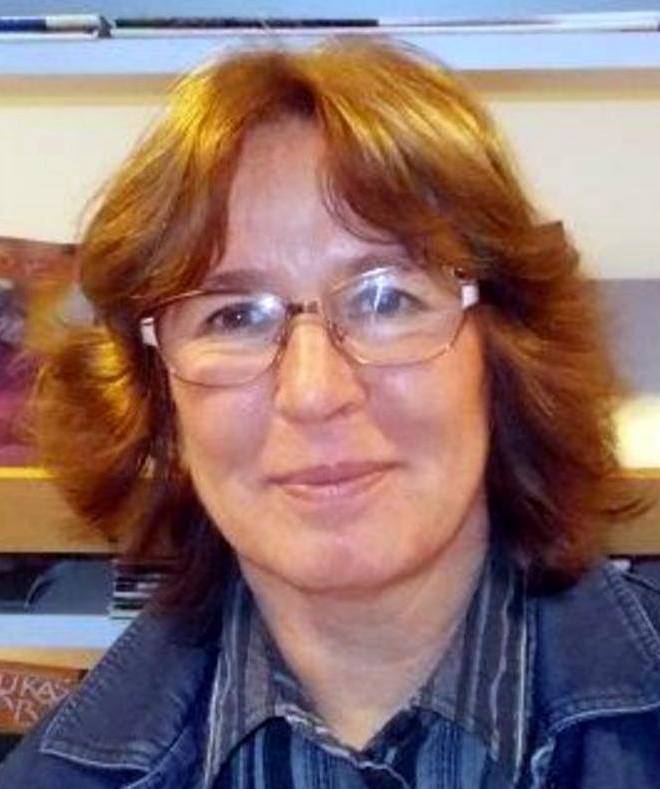Dr. Deáky Zita